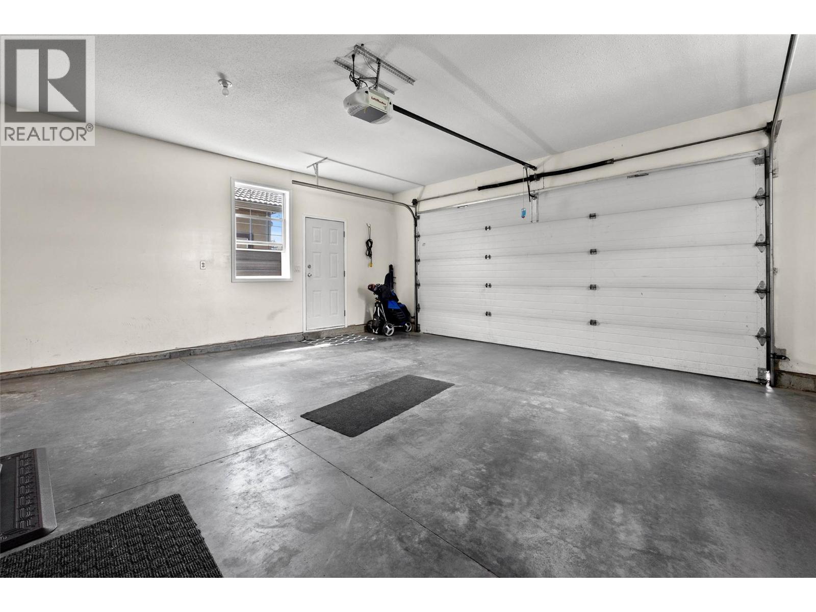 3639 Overlander Drive - 41