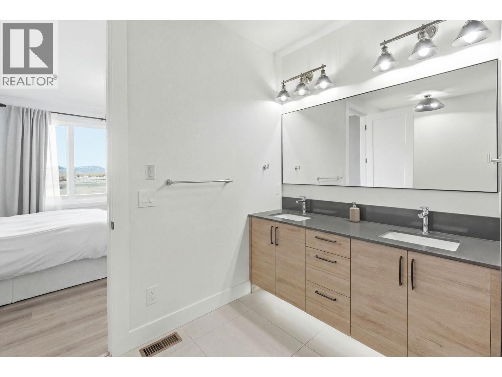  940 Bull Crescent, Kelowna