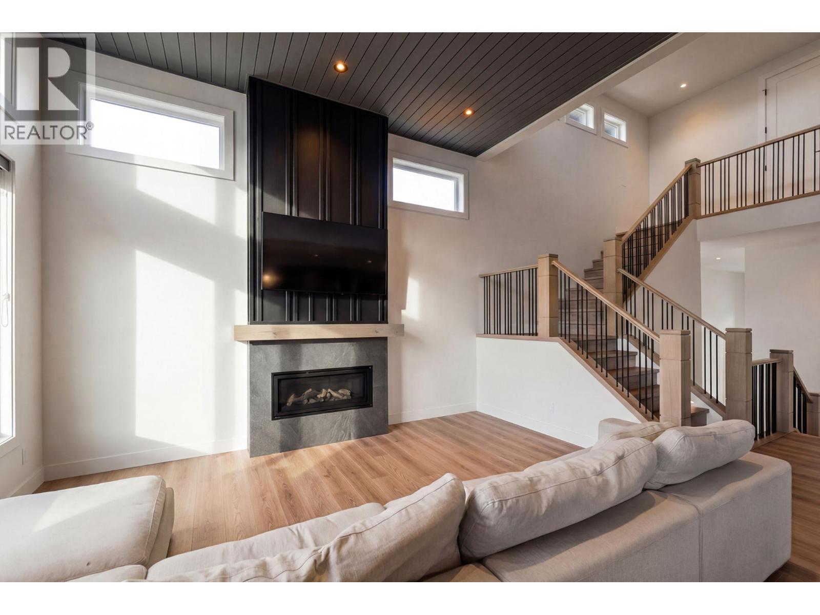 940 Bull Crescent - 18