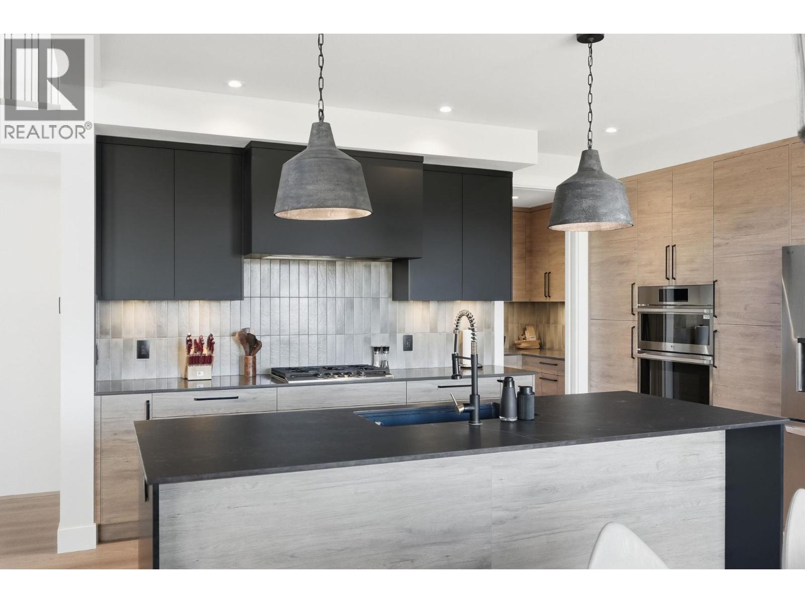  940 Bull Crescent, Kelowna