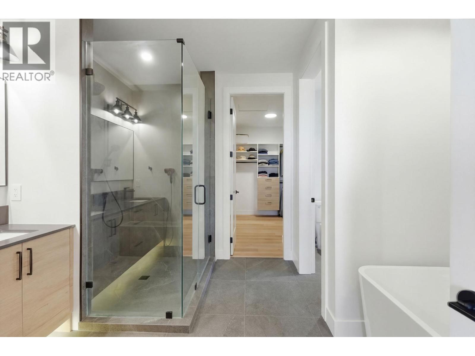  940 Bull Crescent, Kelowna