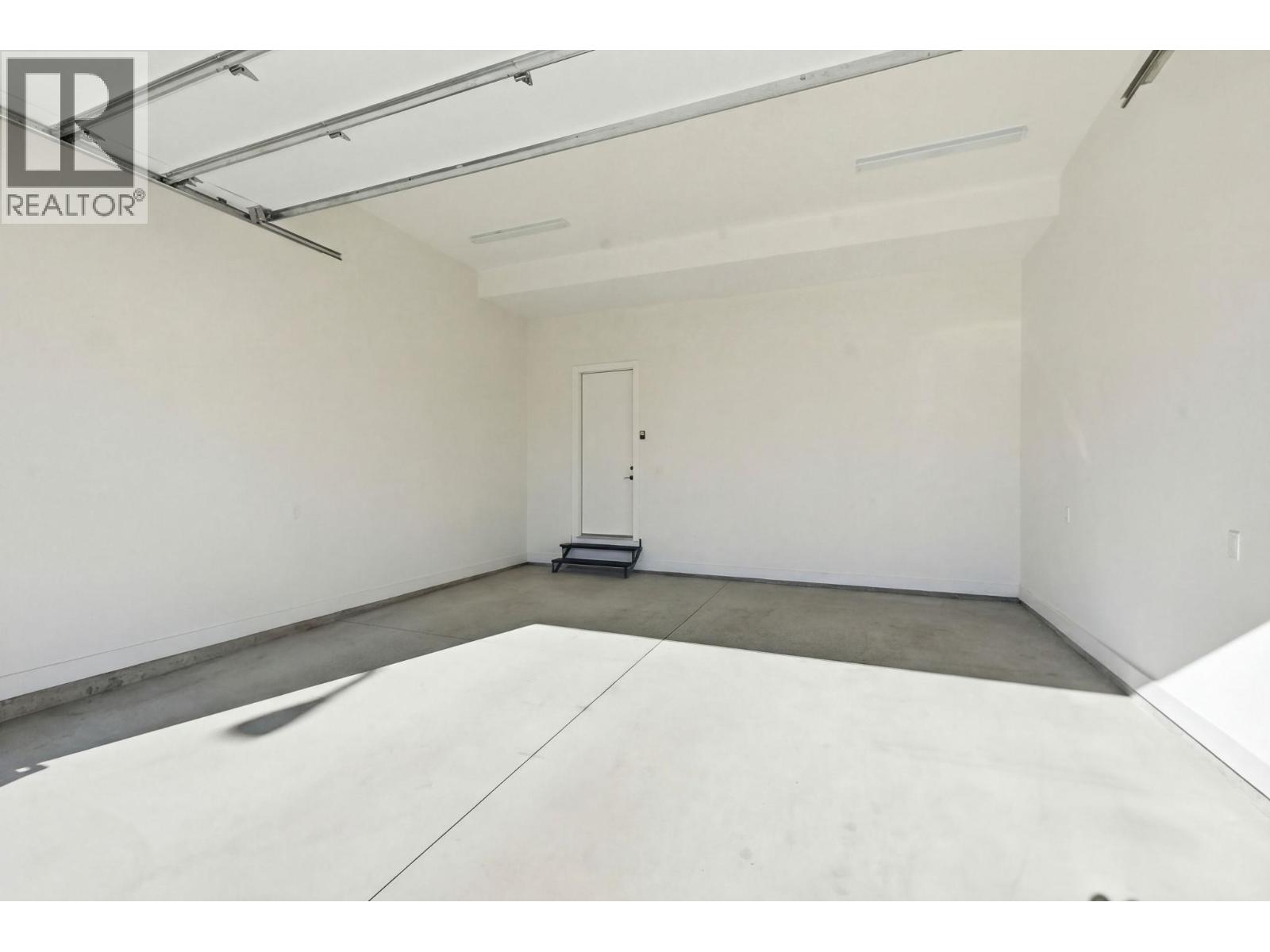  940 Bull Crescent, Kelowna