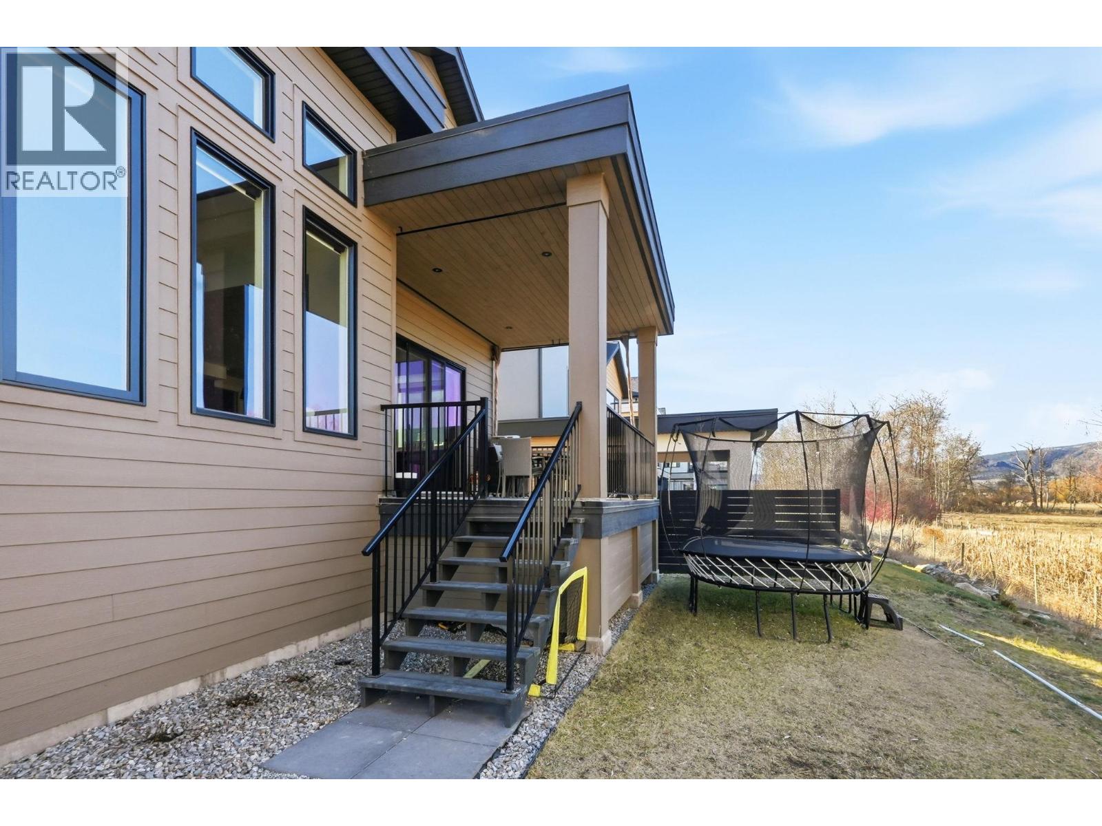  940 Bull Crescent, Kelowna