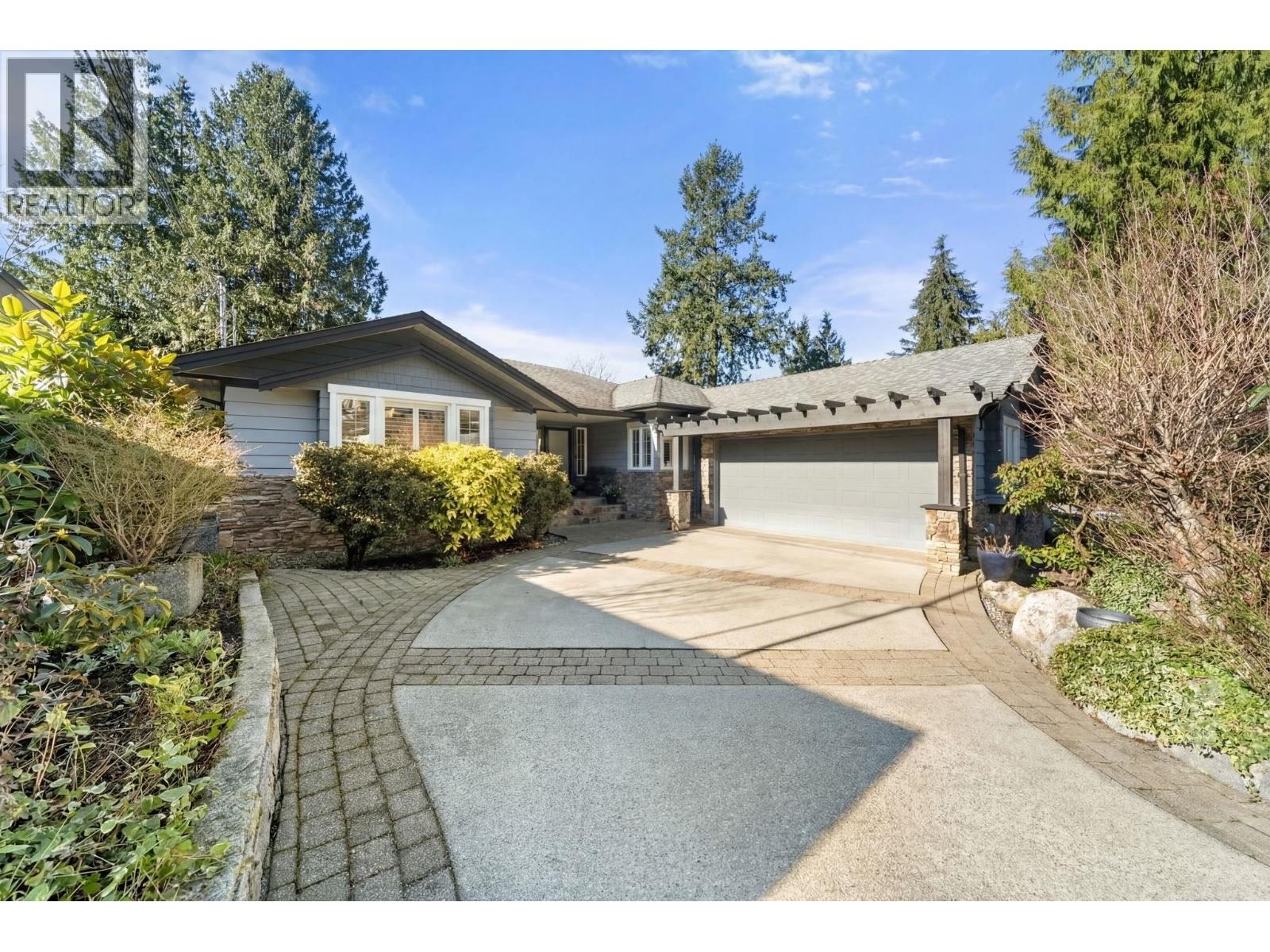 759 WINONA AVENUE, North Vancouver