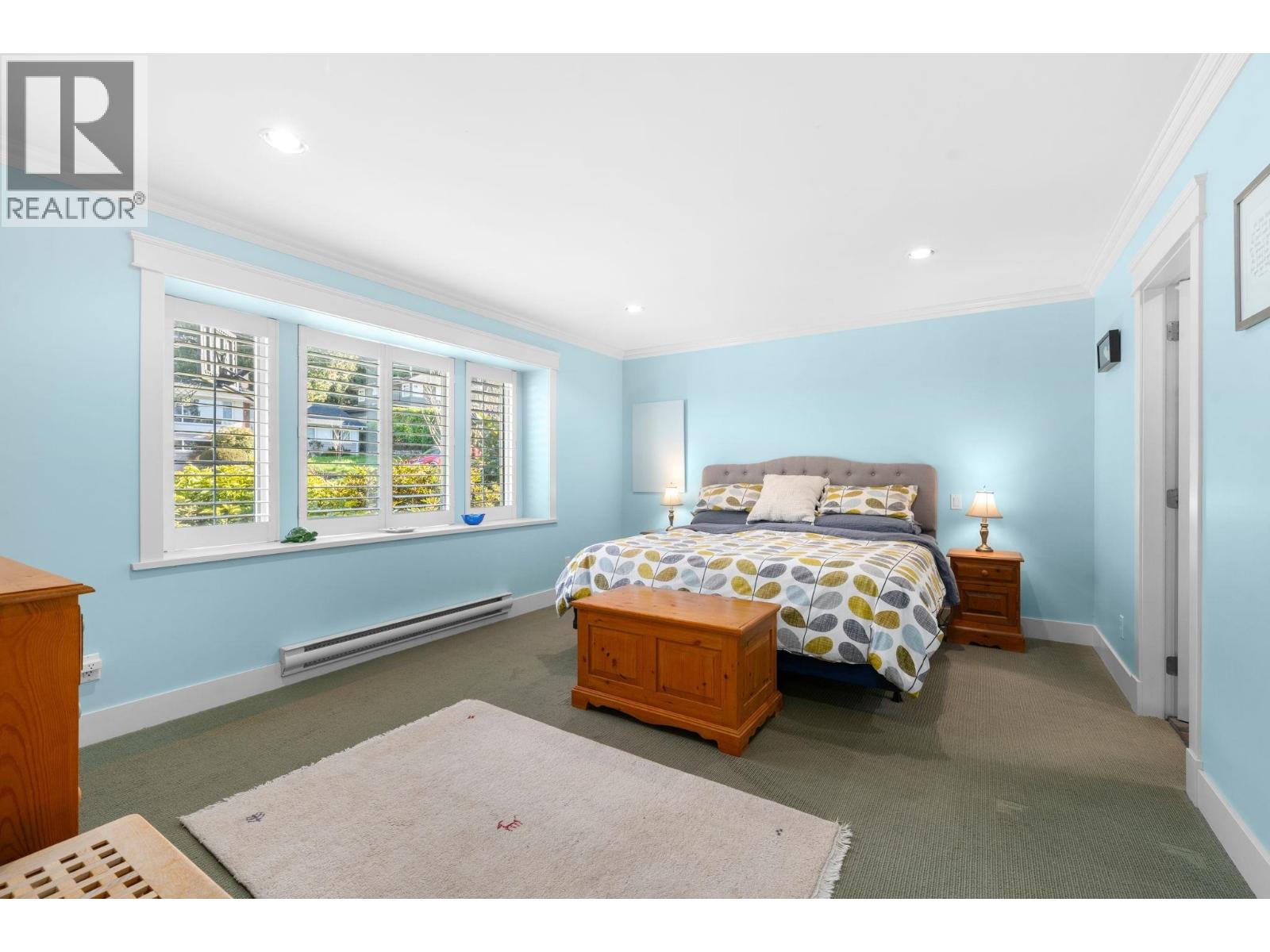 759 WINONA AVENUE, North Vancouver