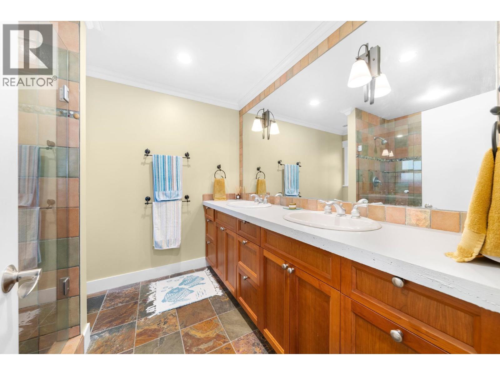 759 WINONA AVENUE, North Vancouver