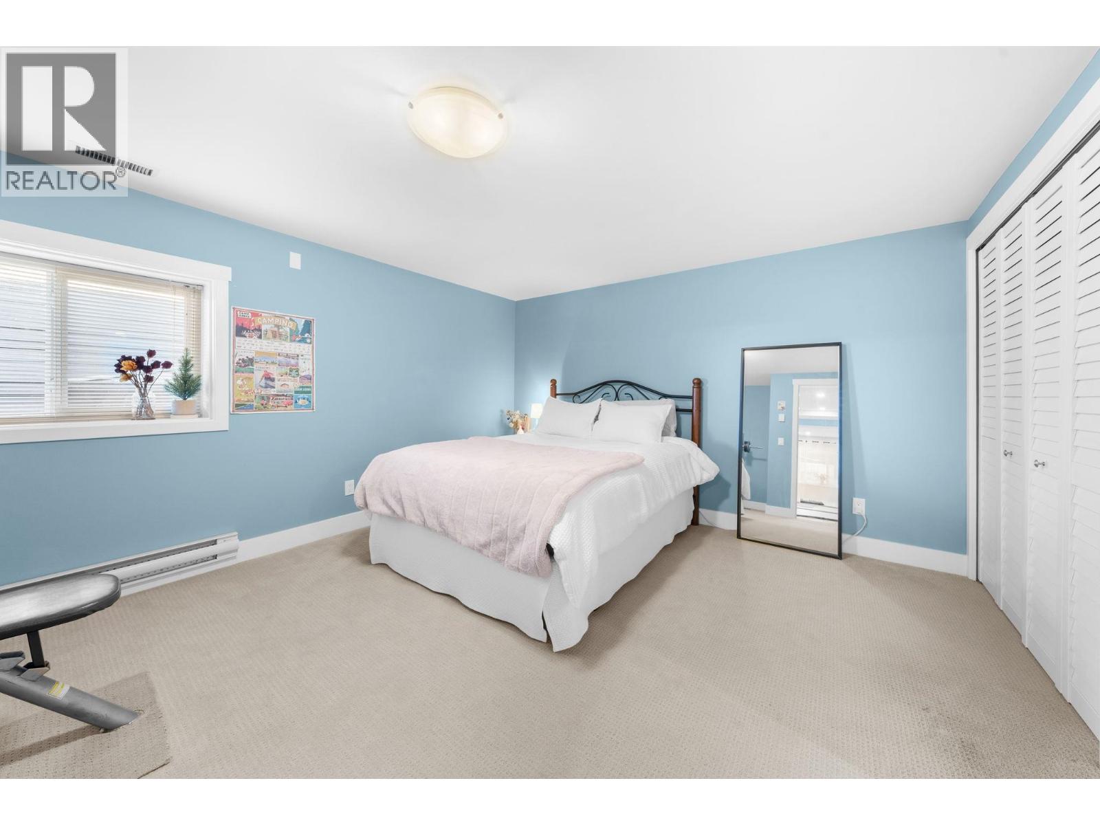 759 WINONA AVENUE, North Vancouver