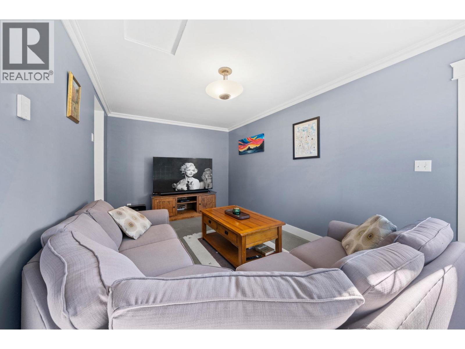 759 WINONA AVENUE, North Vancouver