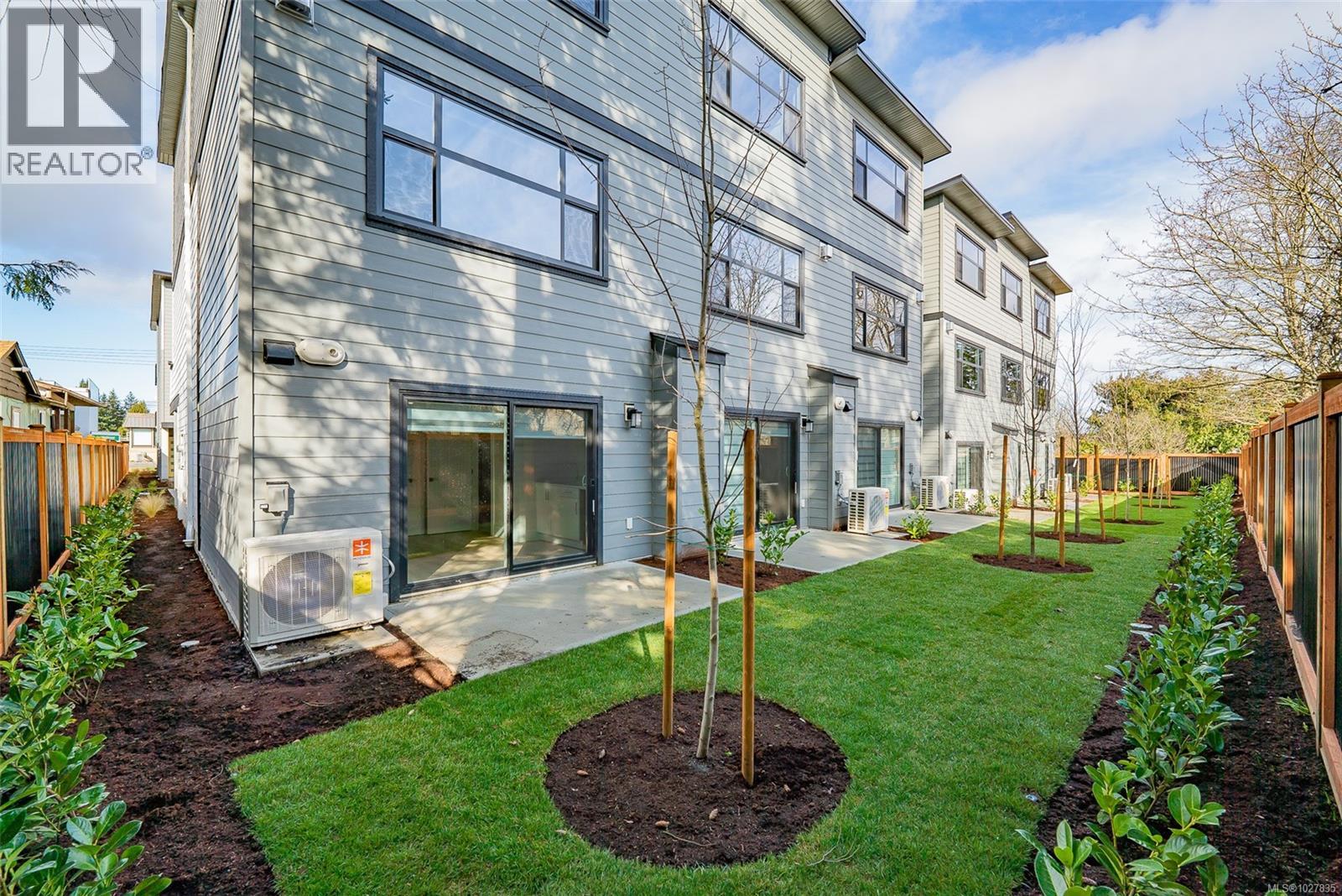 #109 1615 NORTHFIELD RD - 34