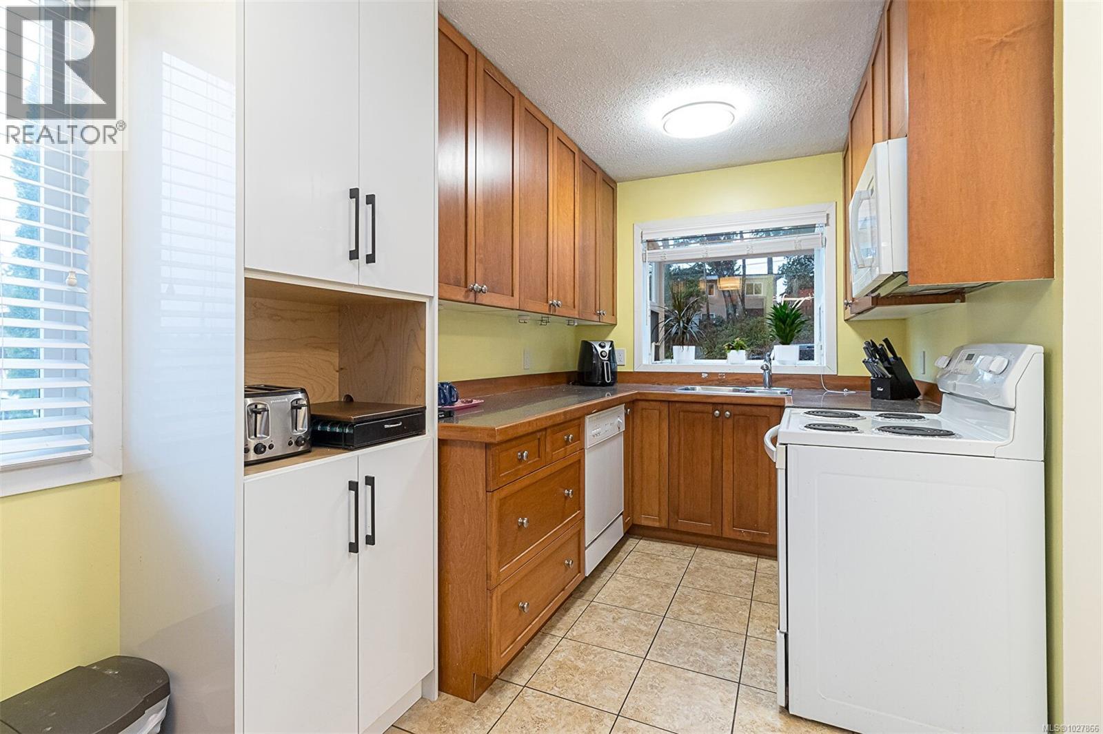 3026 GLEN LAKE RD - 16