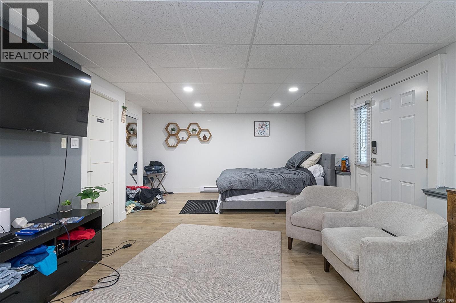 3026 GLEN LAKE RD - 30