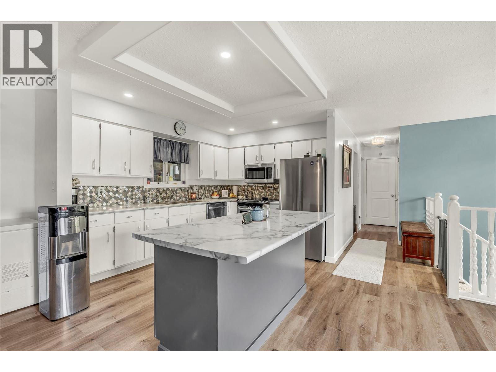  738 KETTLE Avenue, Oliver