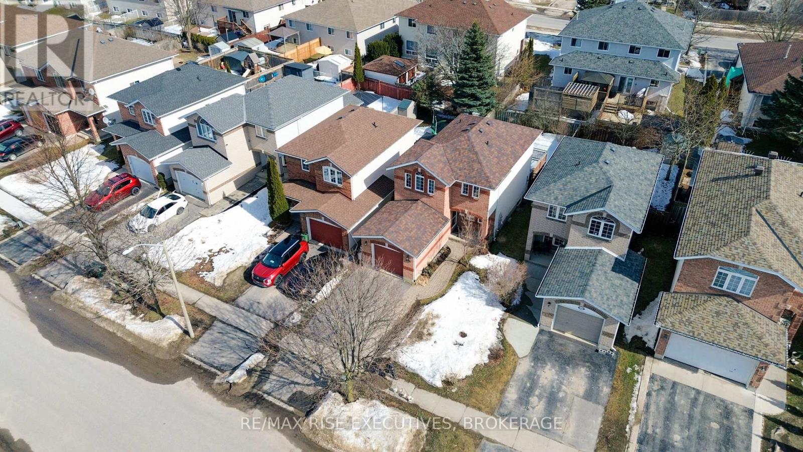 1344 THORNWOOD CRESCENT - 2