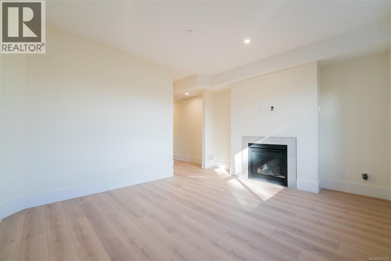 #107 1615 NORTHFIELD RD - Image 3