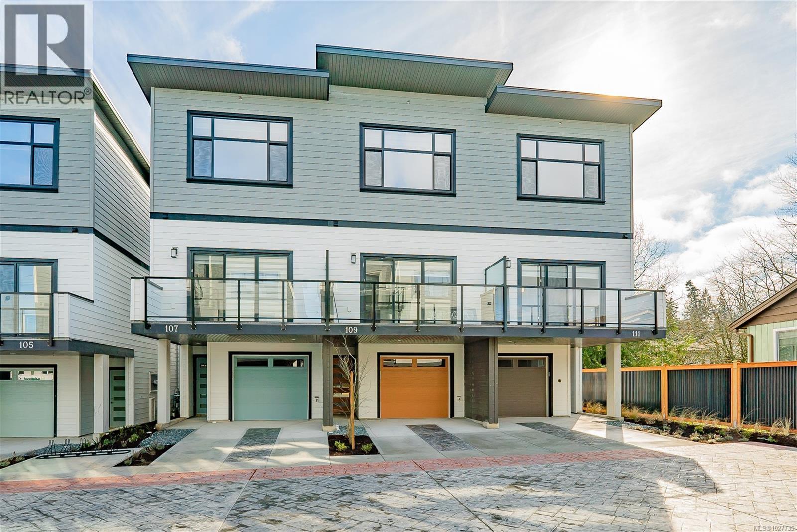 #107 1615 NORTHFIELD RD - 33