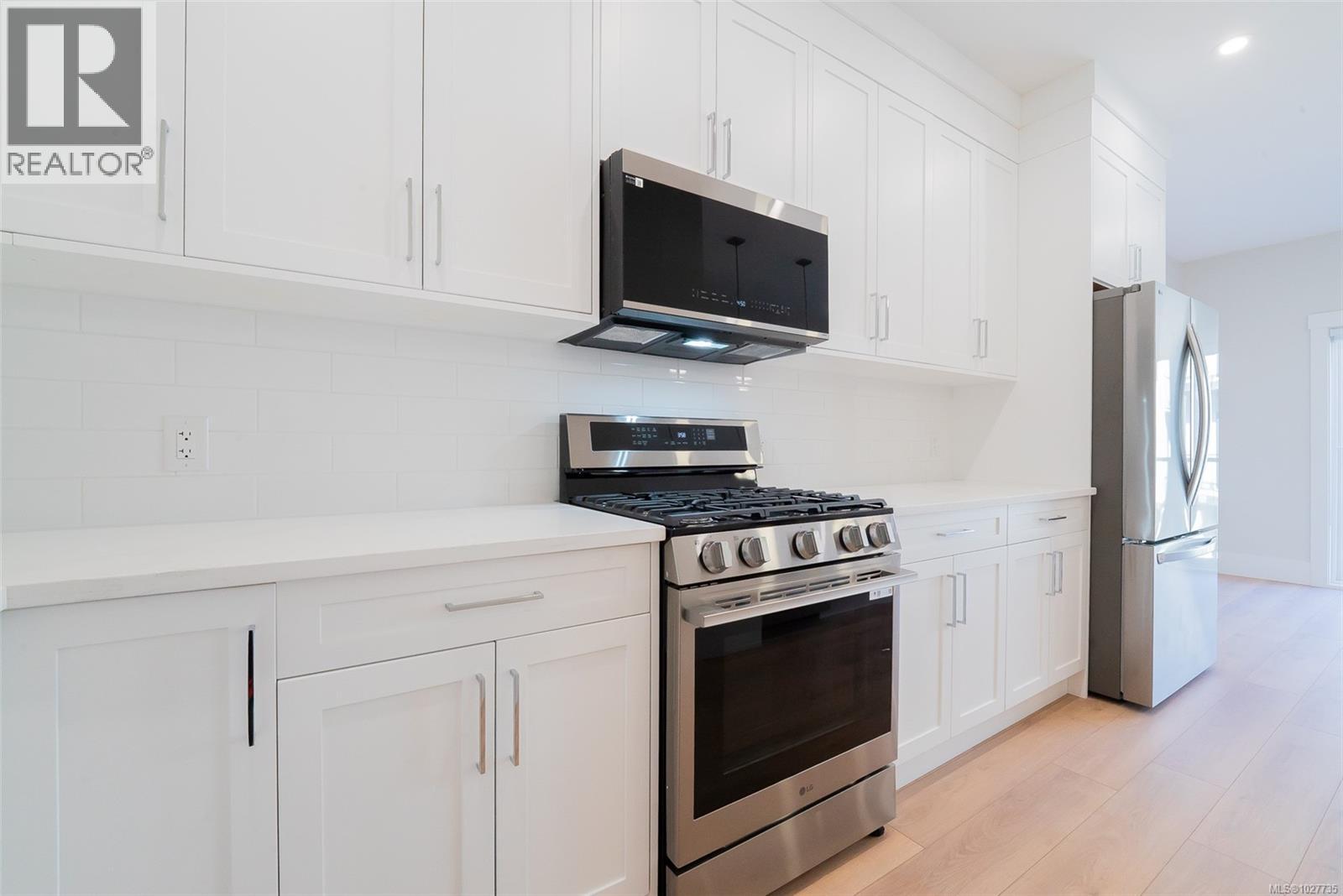 #107 1615 NORTHFIELD RD - 10