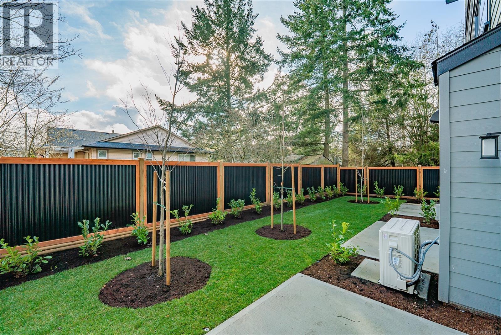 #107 1615 NORTHFIELD RD - 40