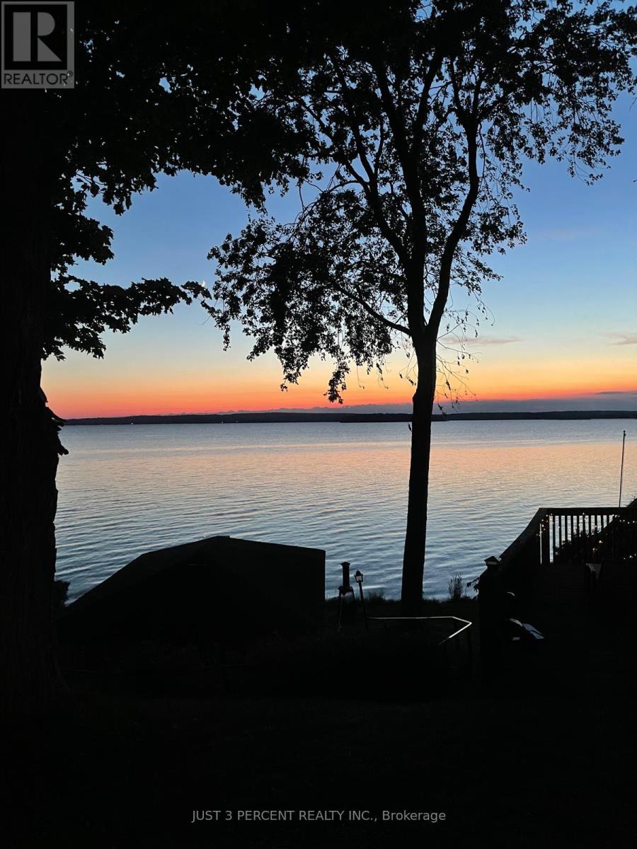 #3 6060 CURTIS POINT ROAD - 37