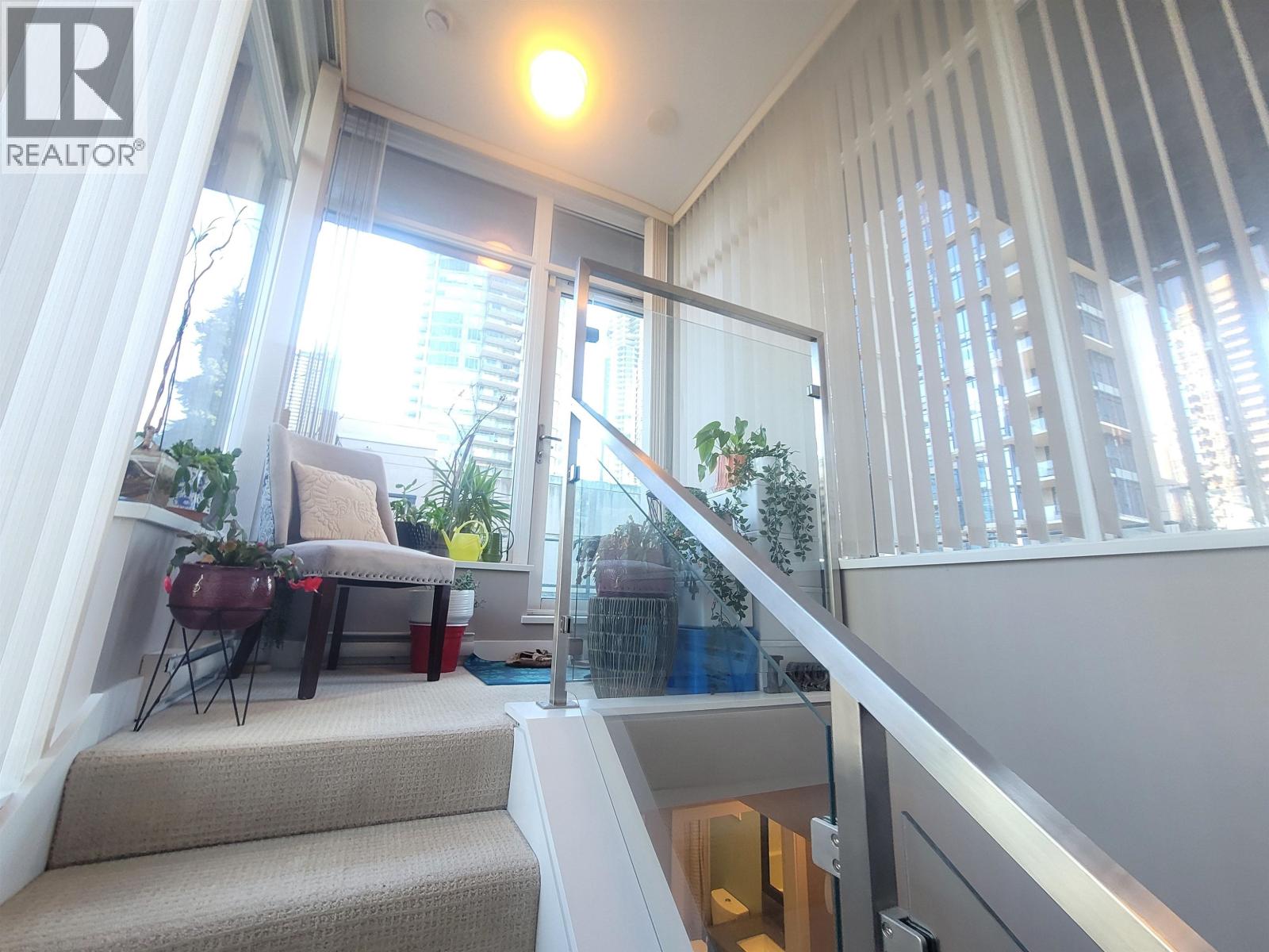 TH2 2077 ROSSER AVENUE, Burnaby