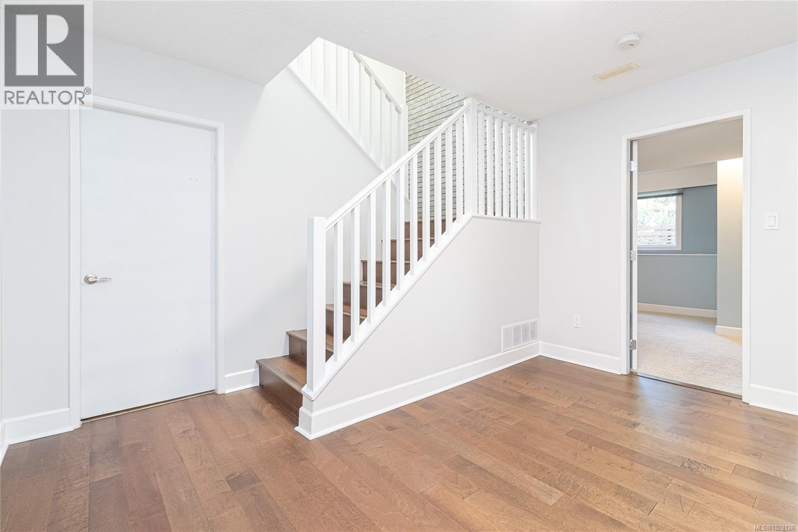 2660 MACDONALD DR E - 39