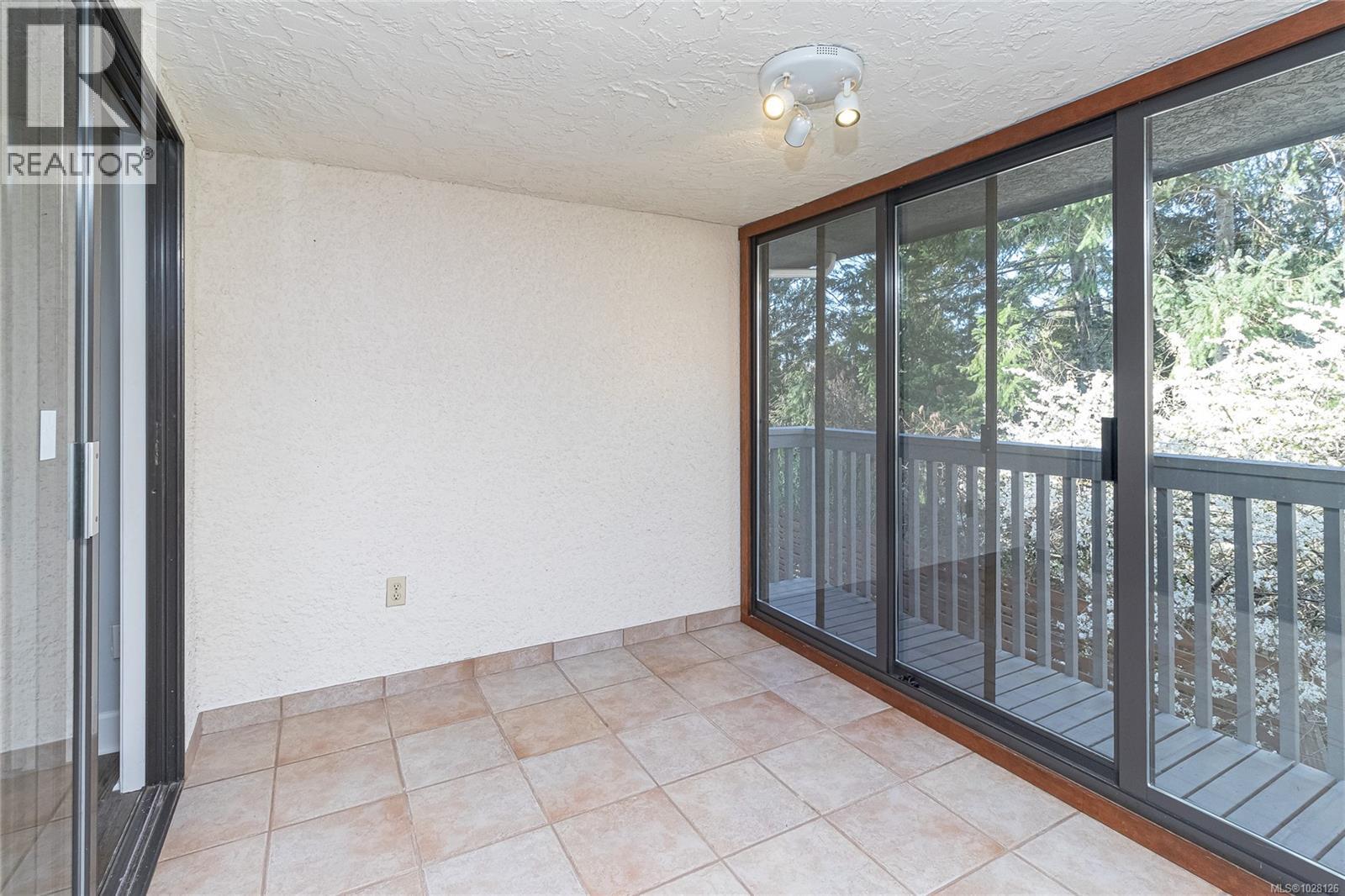 2660 MACDONALD DR E - 28