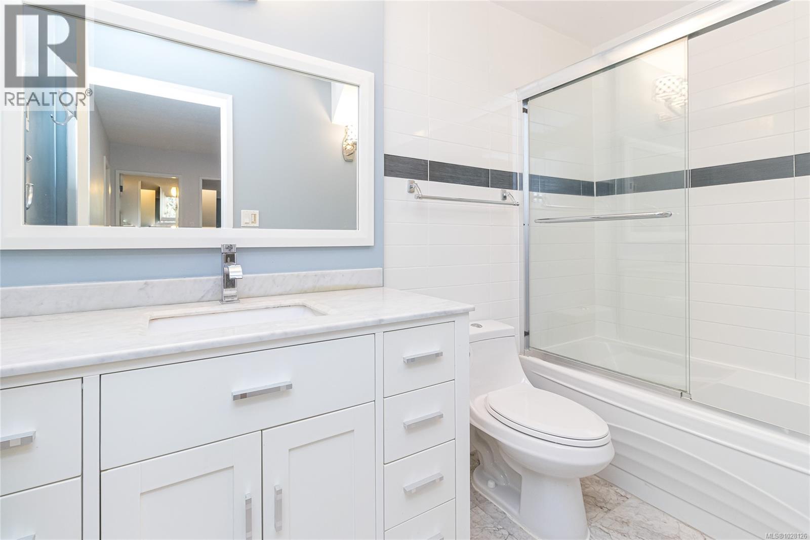 2660 MACDONALD DR E - 38