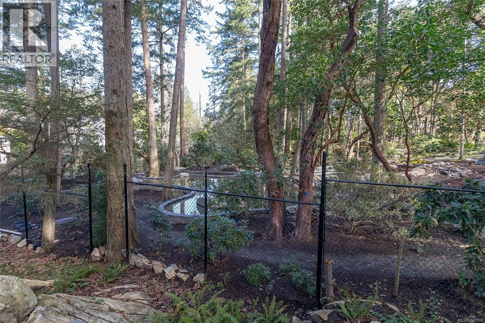 2660 MACDONALD DR E - 44