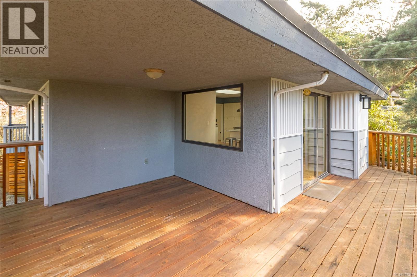 2660 MACDONALD DR E - 26