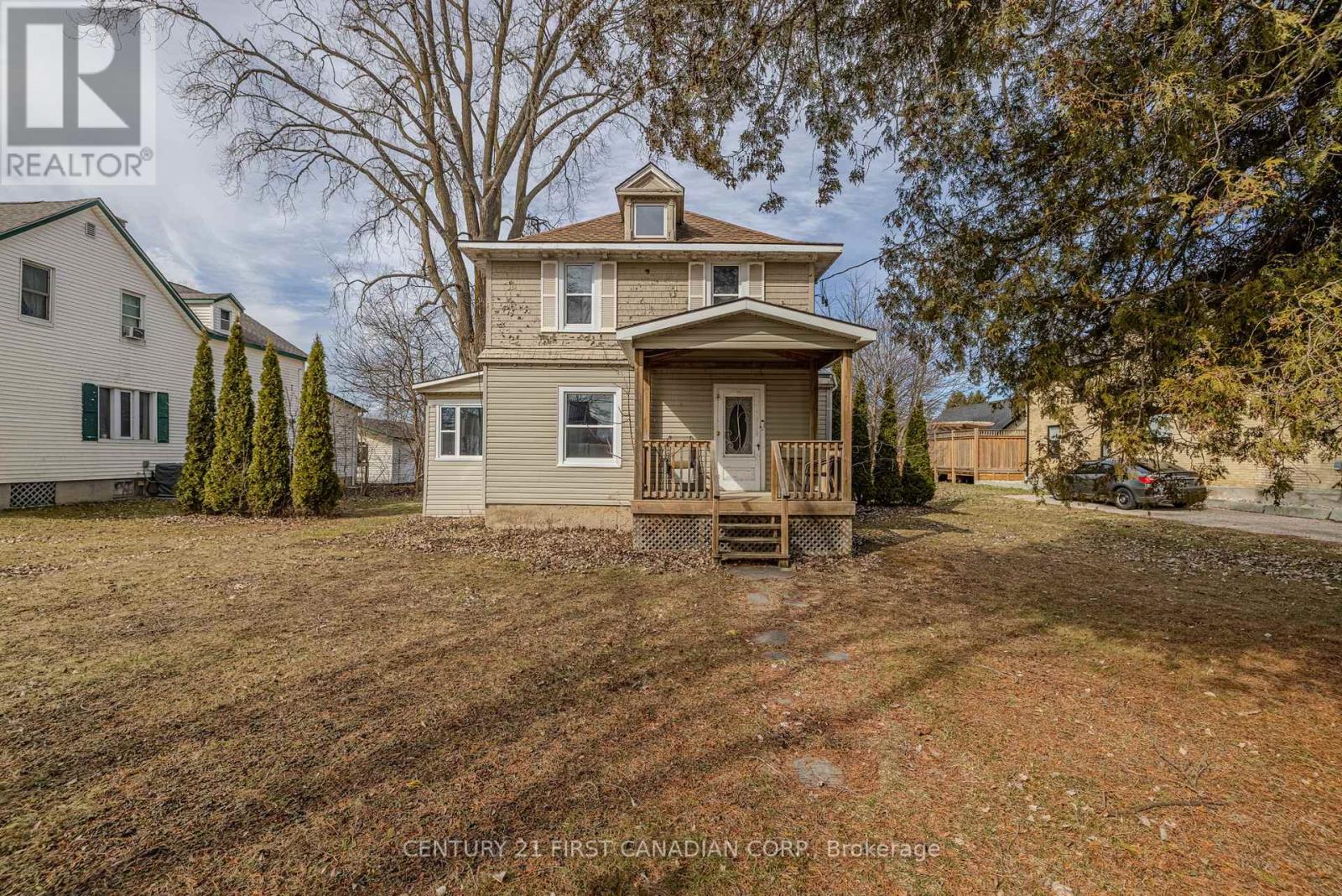 Single Family House for Sale in  MAIN STREET North Middlesex (Parkhill) 