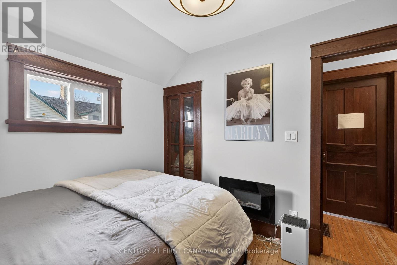 Single Family House for Sale in  MAIN STREET North Middlesex (Parkhill) 