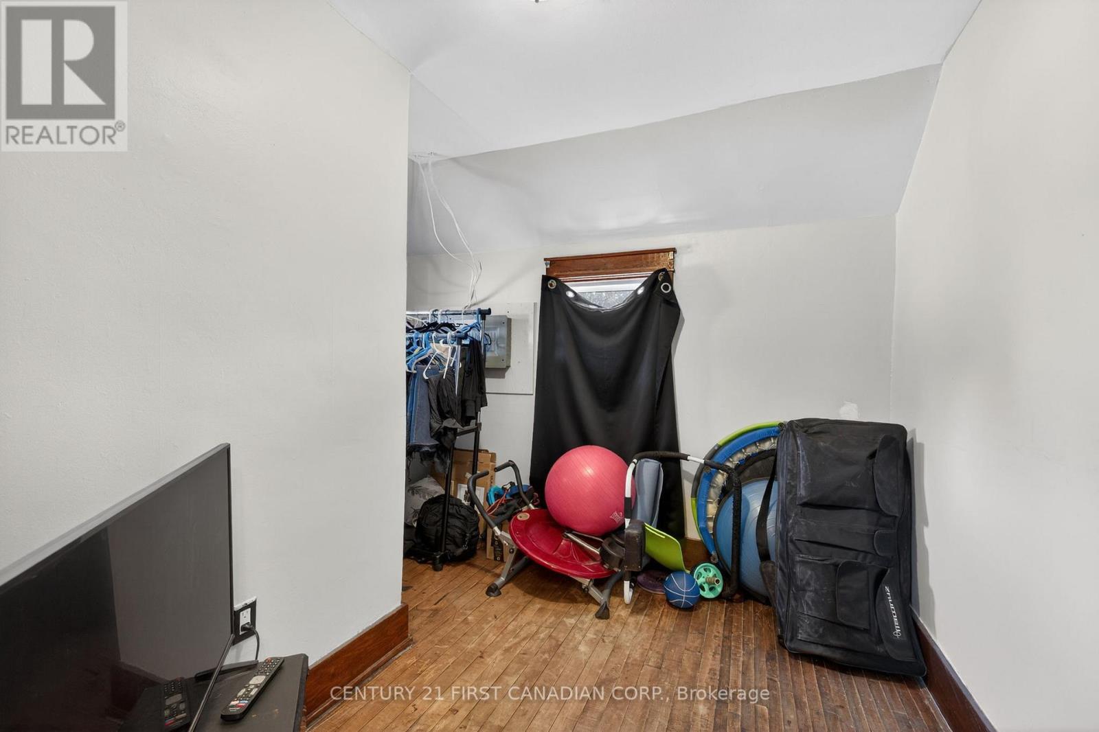 Single Family House for Sale in  MAIN STREET North Middlesex (Parkhill) 