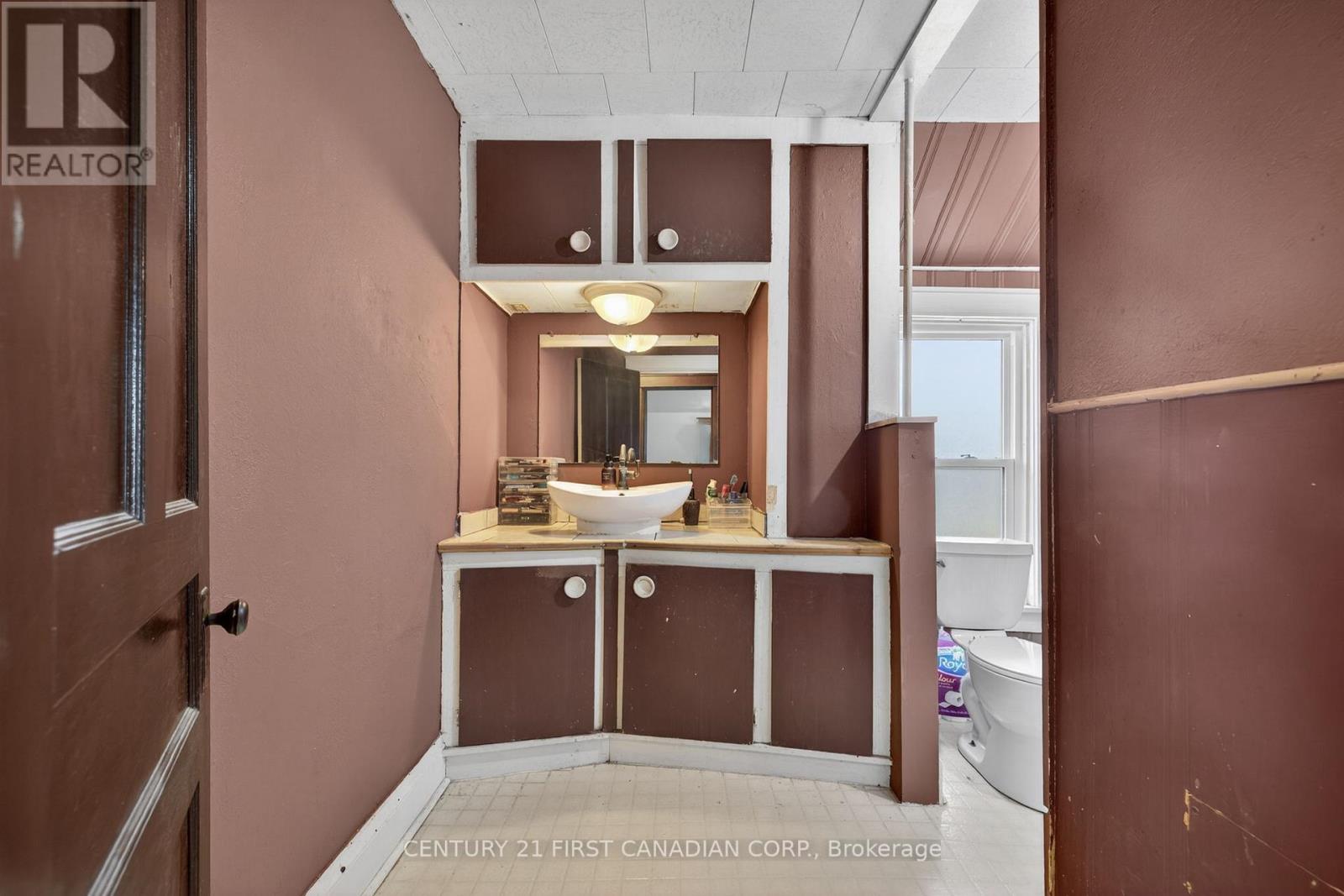 Single Family House for Sale in  MAIN STREET North Middlesex (Parkhill) 