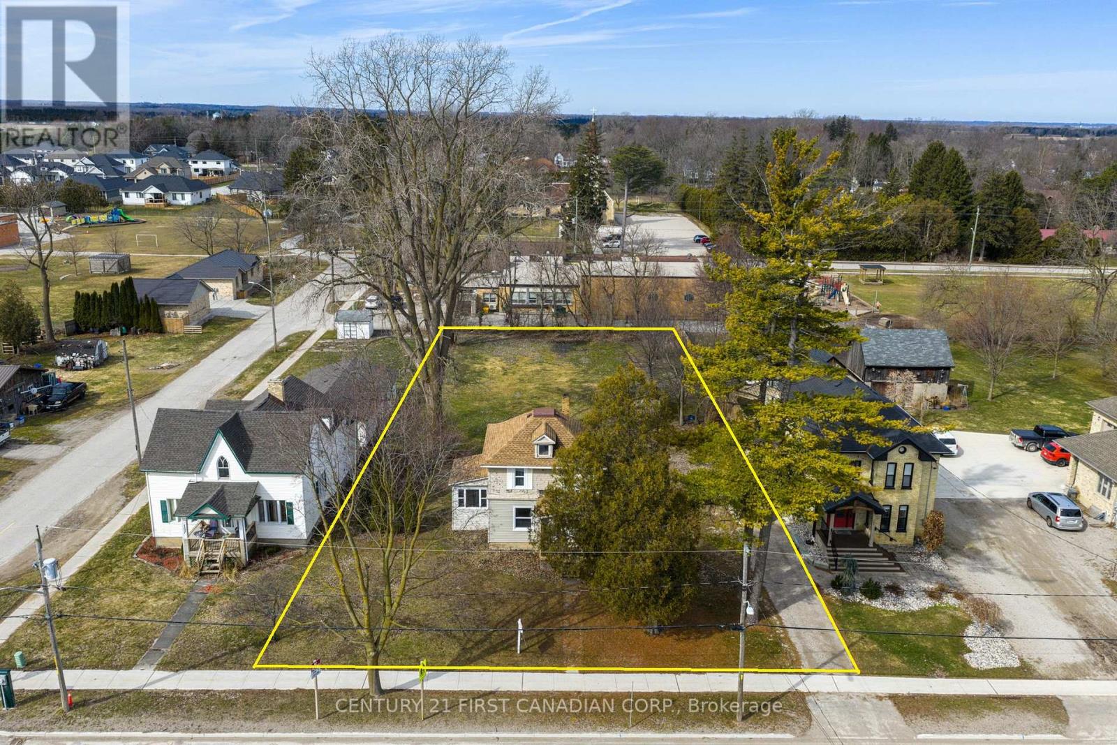 Single Family House for Sale in  MAIN STREET North Middlesex (Parkhill) 