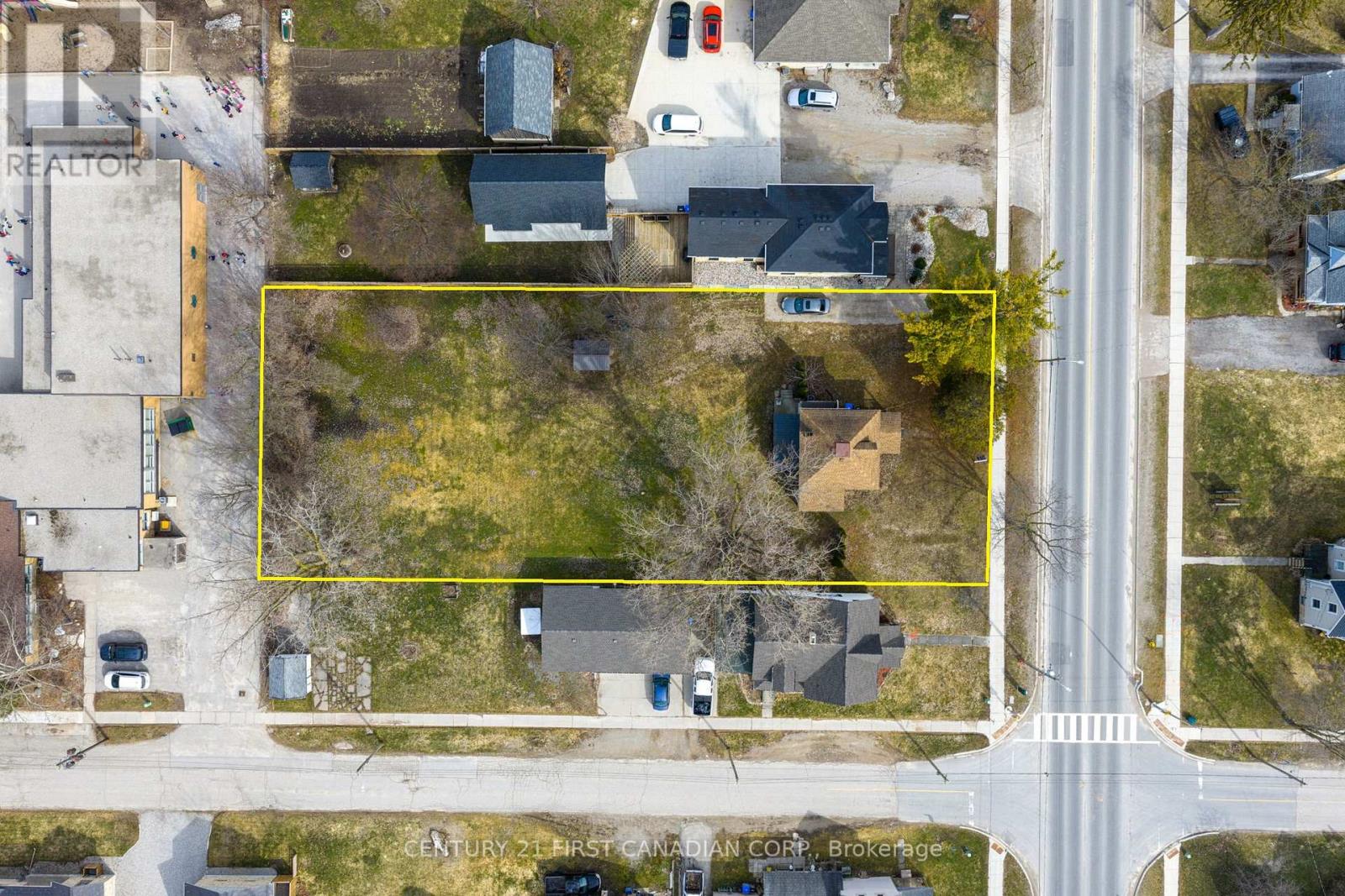 Single Family House for Sale in  MAIN STREET North Middlesex (Parkhill) 