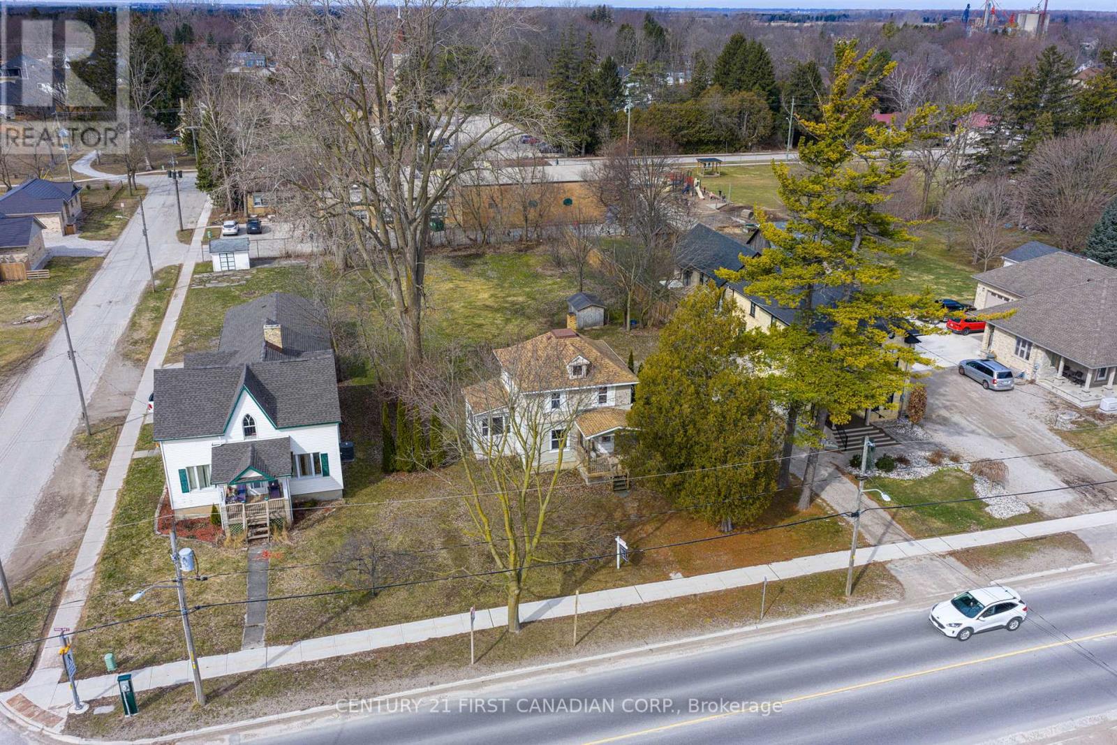 Single Family House for Sale in  MAIN STREET North Middlesex (Parkhill) 