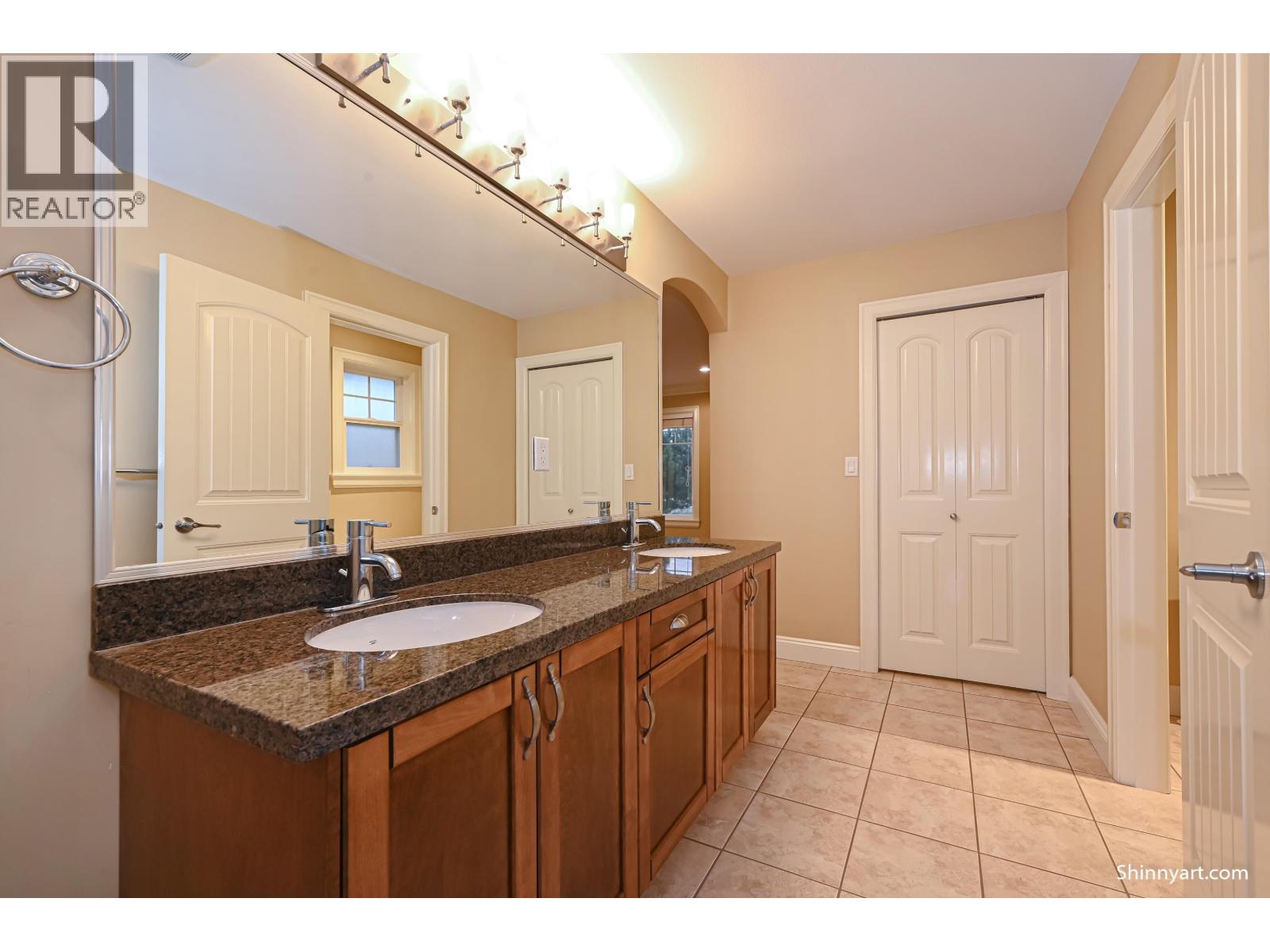 5323 SPETIFORE Crescent, Delta