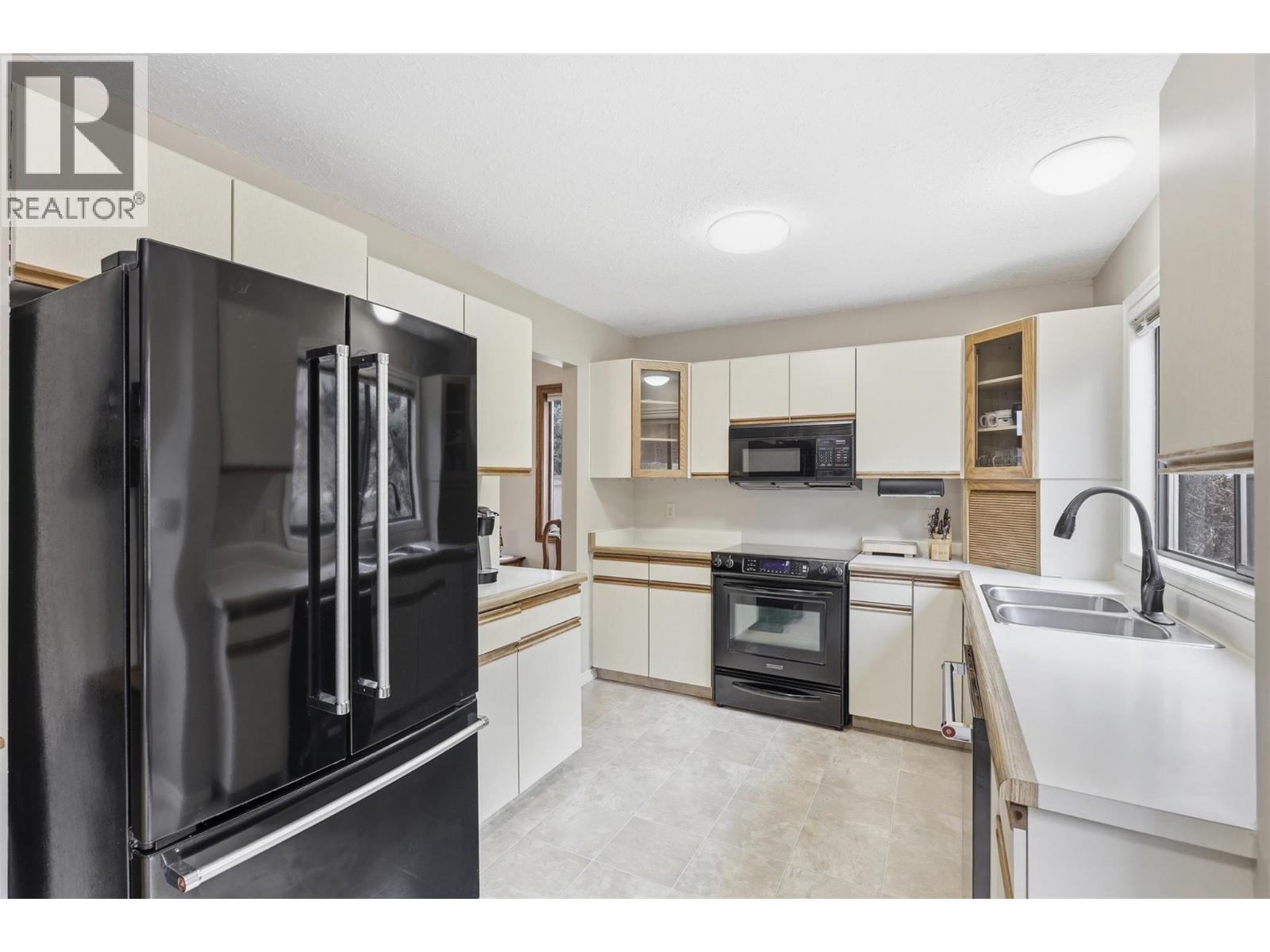 842 Greybriar Court, Kamloops