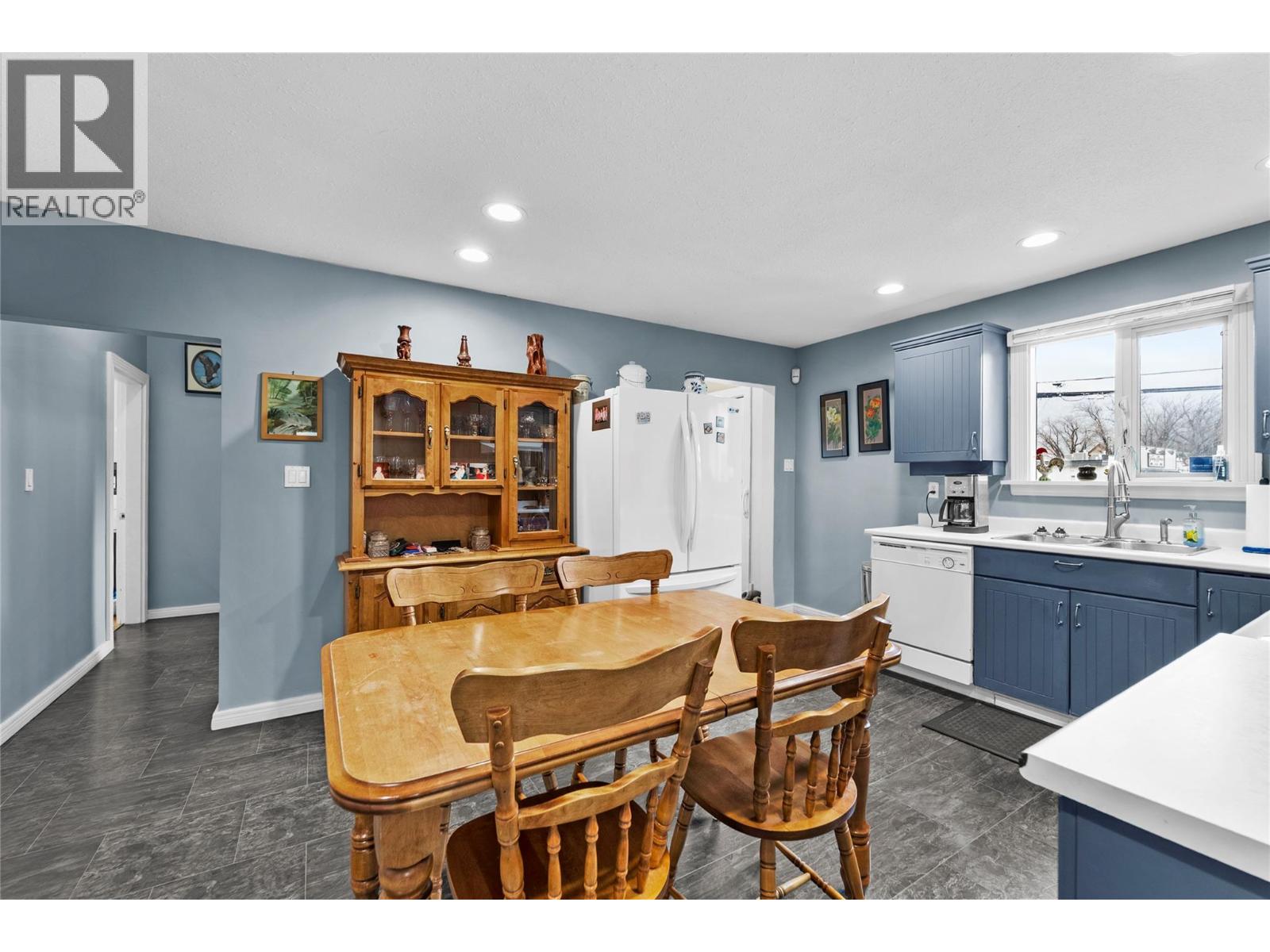 2125 Granite Avenue, Merritt