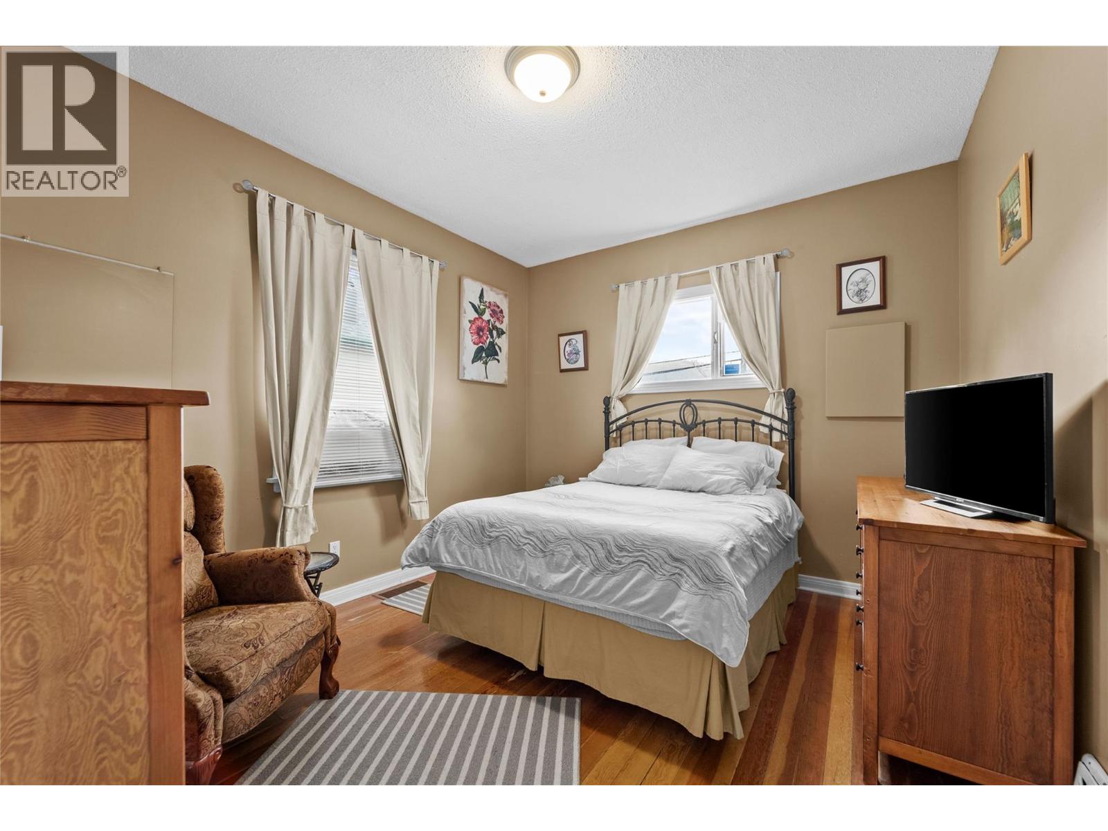 2125 Granite Avenue, Merritt