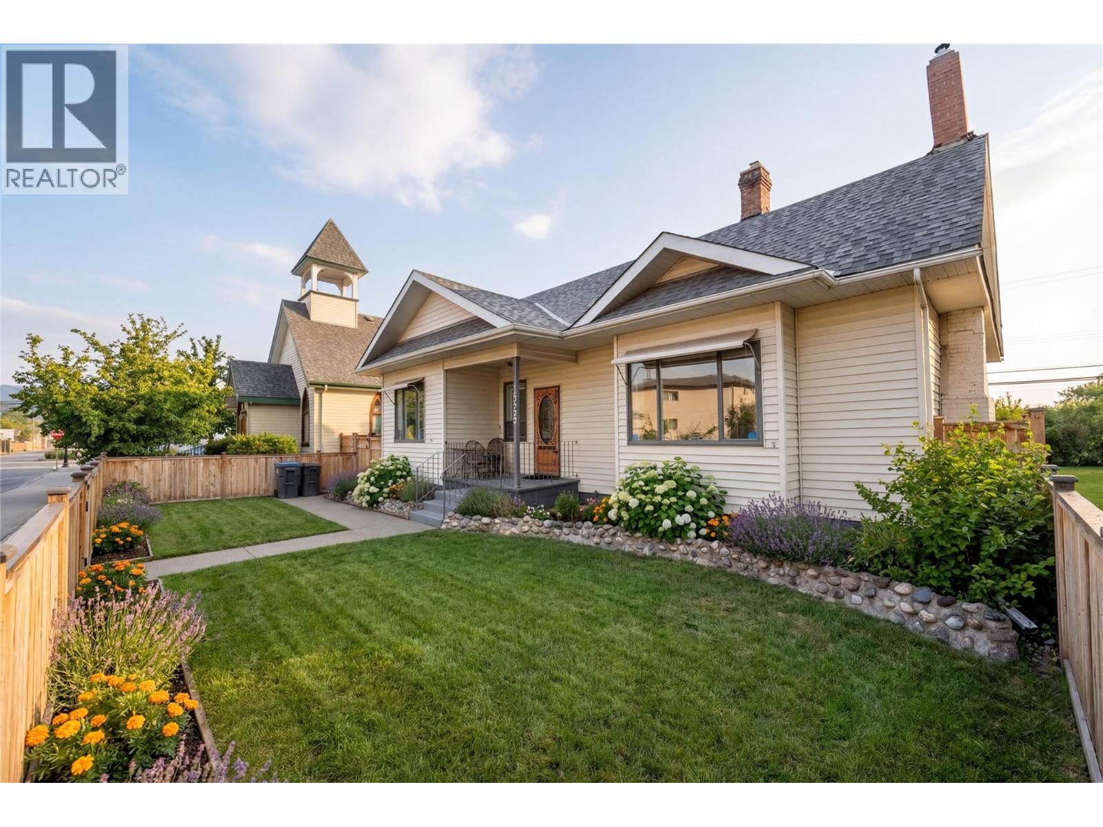 2125 Granite Avenue, Merritt