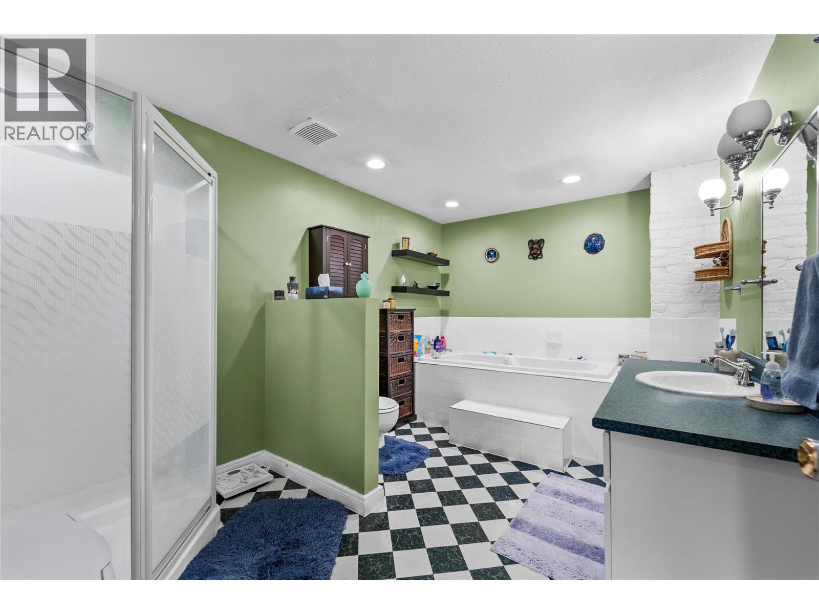 2125 Granite Avenue, Merritt