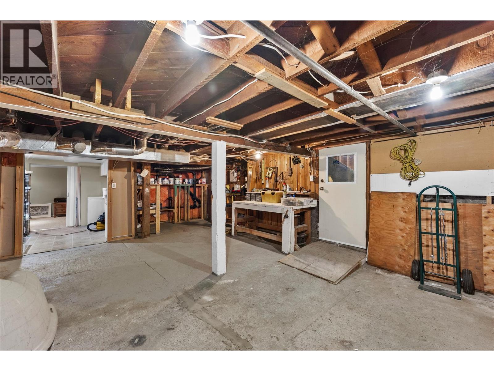 2125 Granite Avenue, Merritt