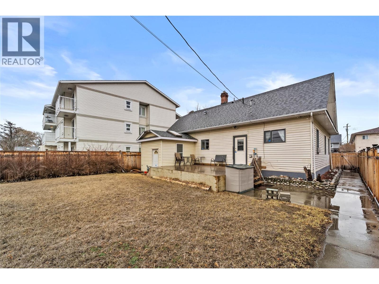 2125 Granite Avenue, Merritt