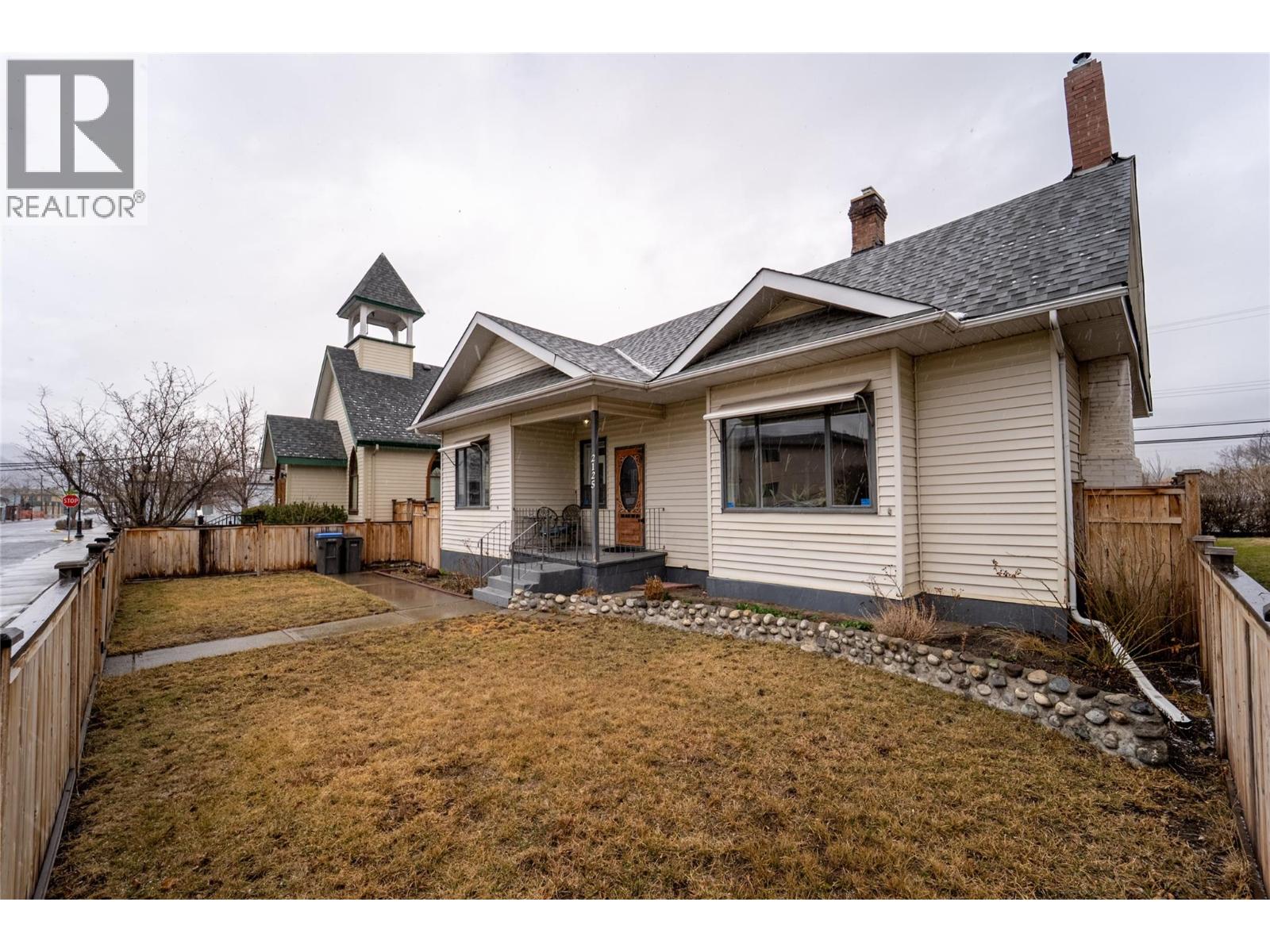 2125 Granite Avenue, Merritt