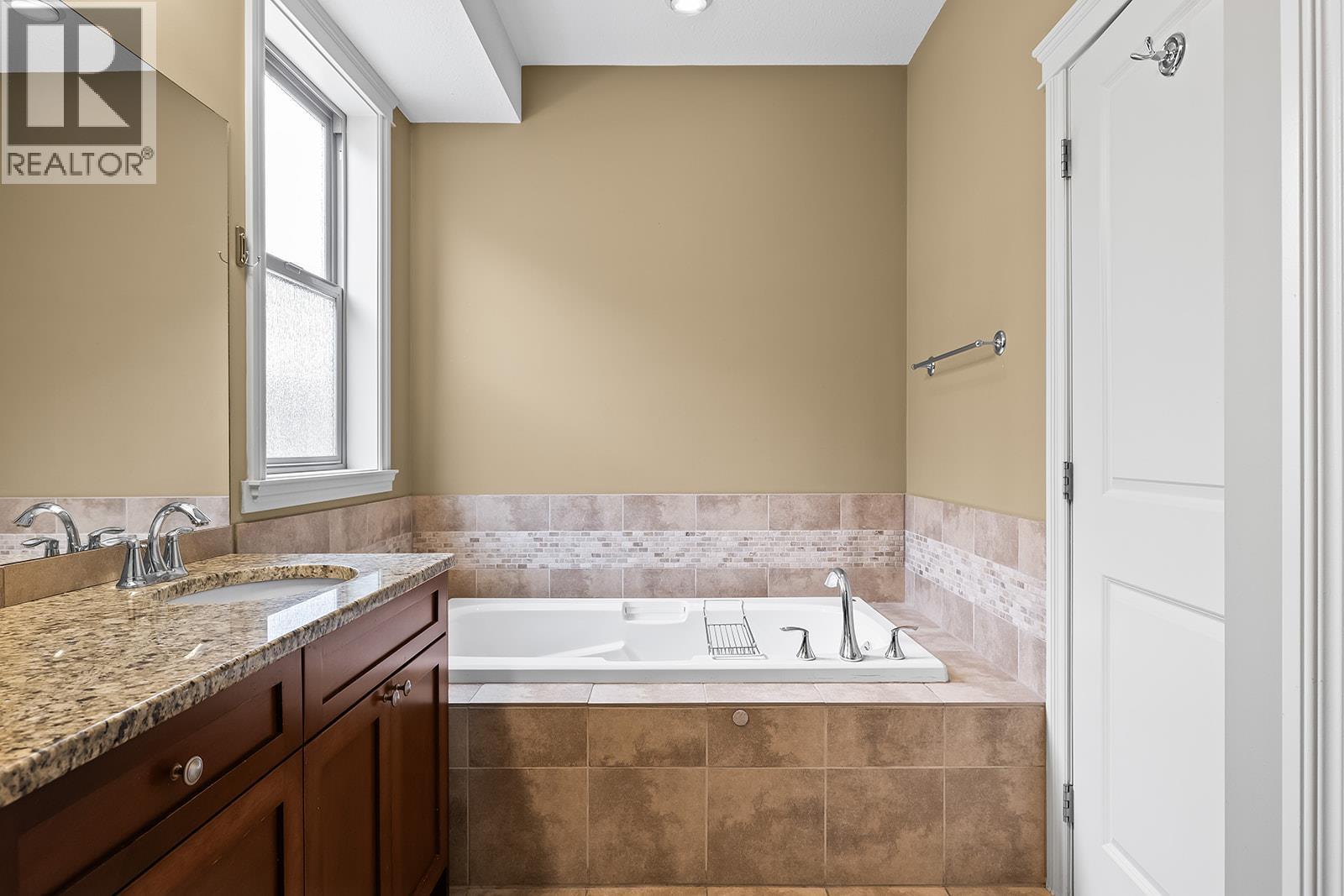 1767 Capistrano Peaks Crescent, Kelowna