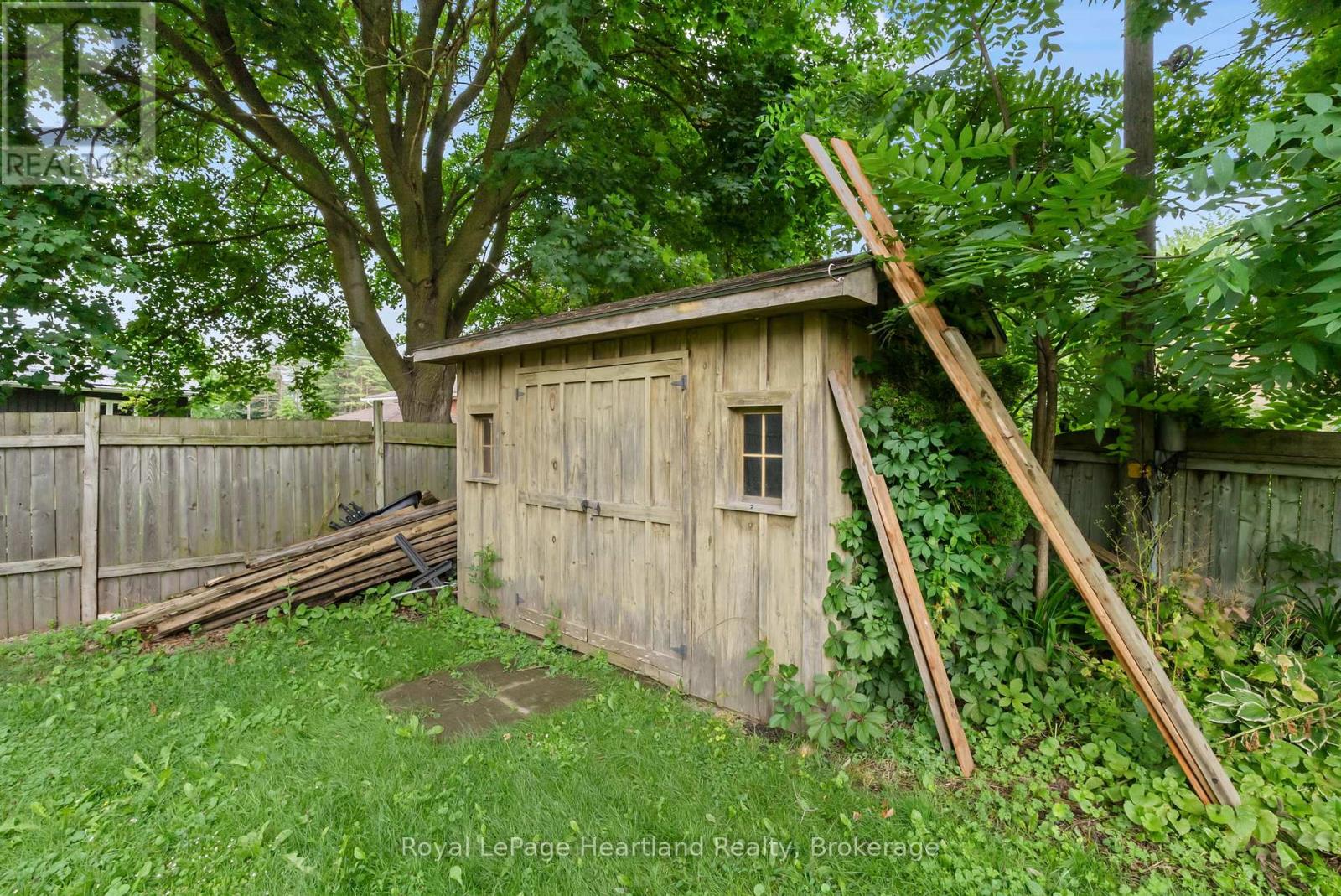 125 ELORA STREET S - 36