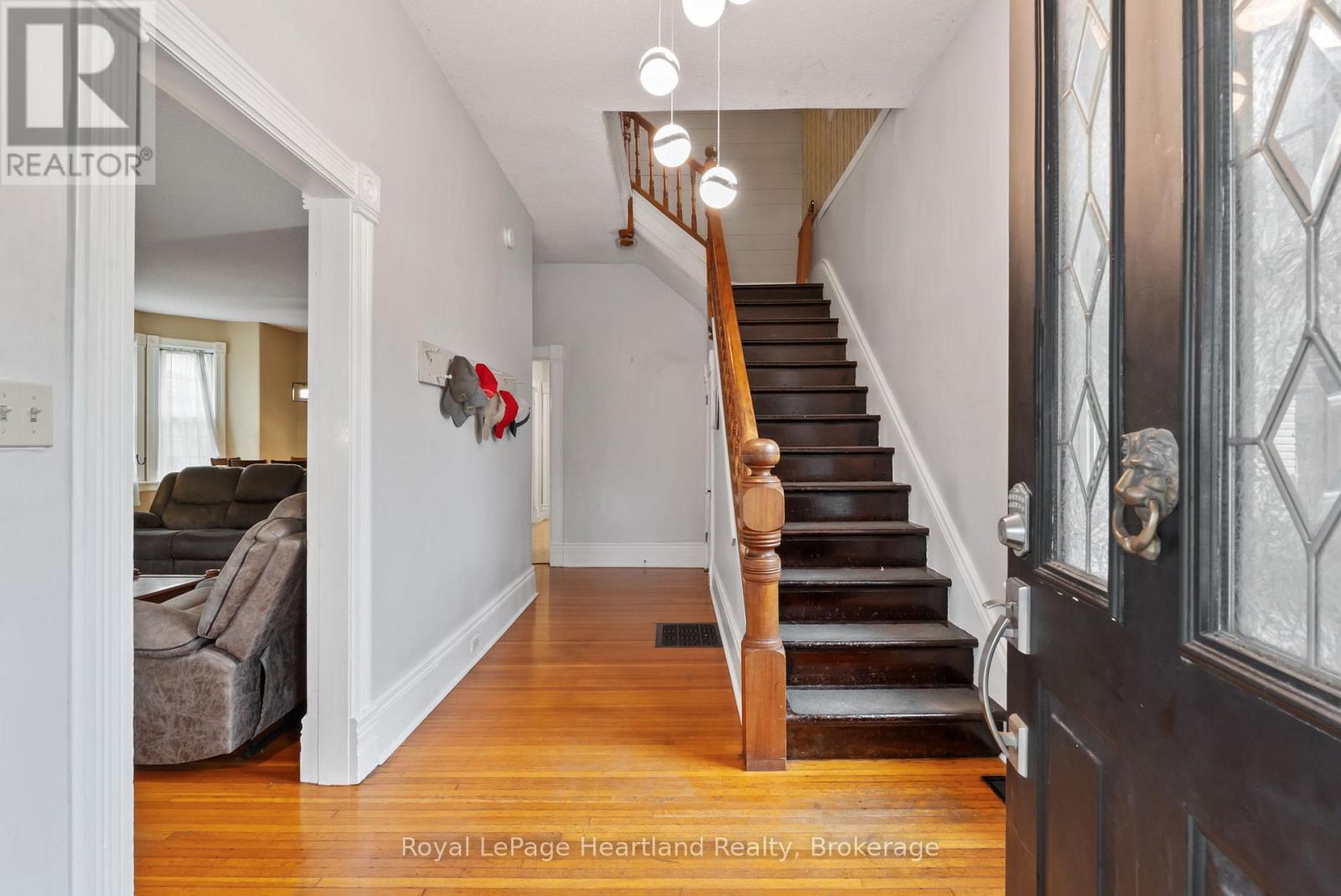 125 ELORA STREET S - 4