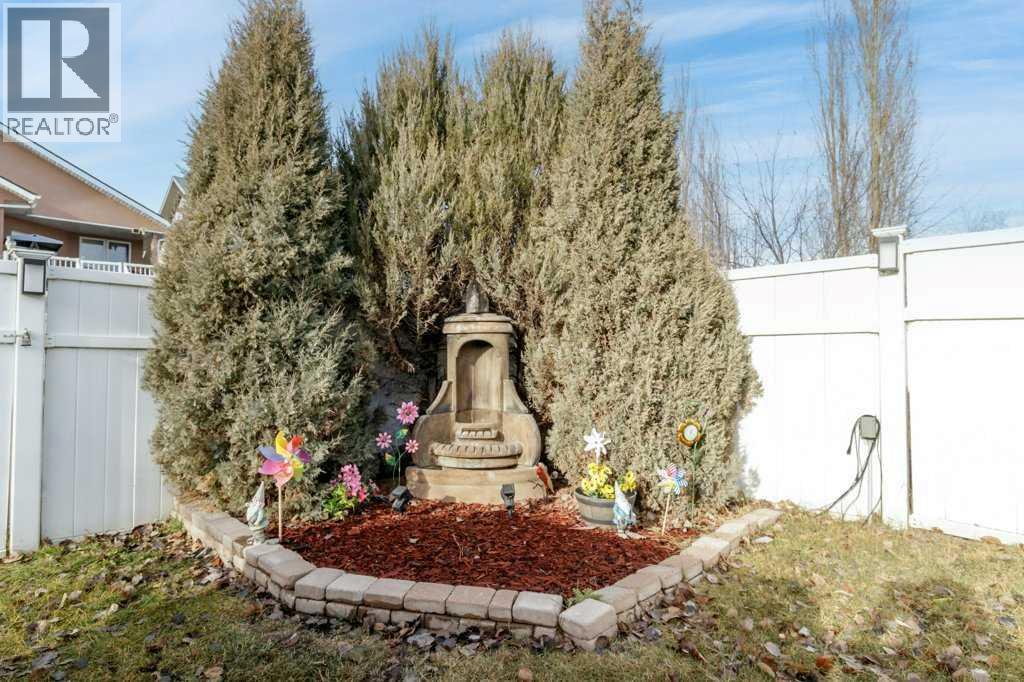 
          20 Oakfield Close
            <br/>
            <span>Red Deer</span>
            , 
            <span>AB</span>
             <span>T4P0C9</span>
         - Photo 38