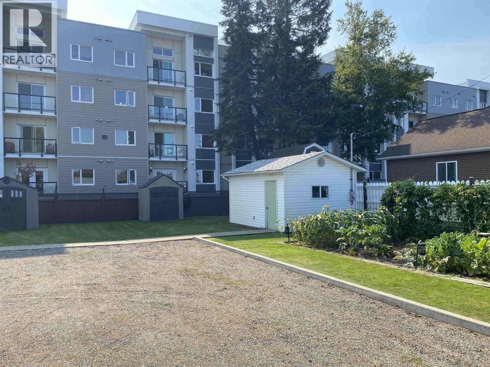 2923 FERRY AVENUE - 12