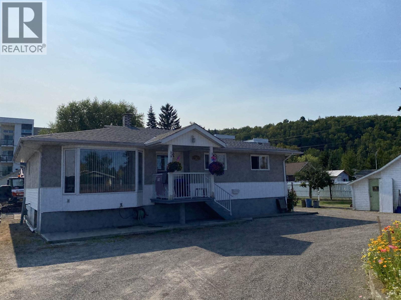 2923 FERRY AVENUE - 3